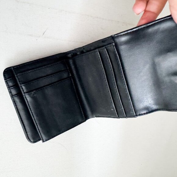 Vintage Y2K Guess Small Black Trifold Wallet - Picture 2 of 8